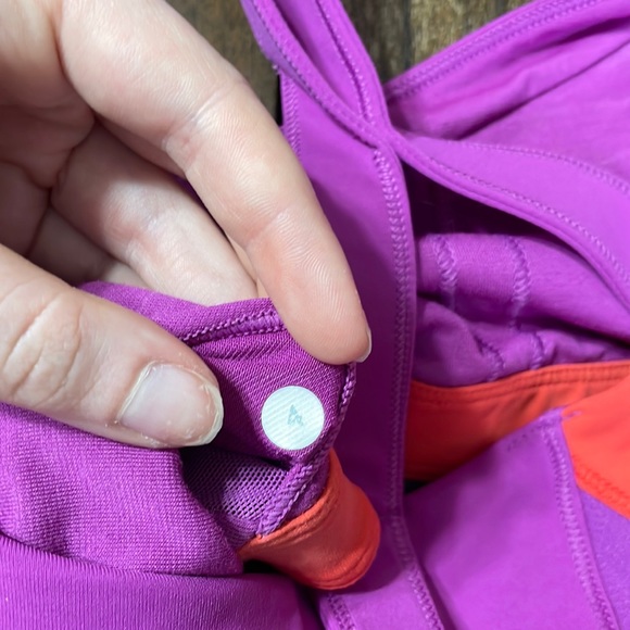 lululemon sports bra - Picture 2 of 3